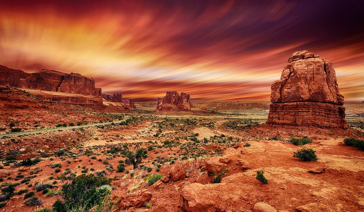 Red rock canyon near Coyote Crossing at dusk